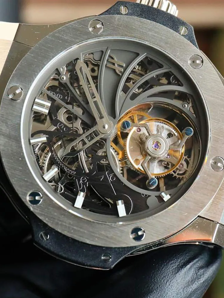 Hublot-Big-Bang-304.TX.1170.LR-Black-Dial-Detail-1