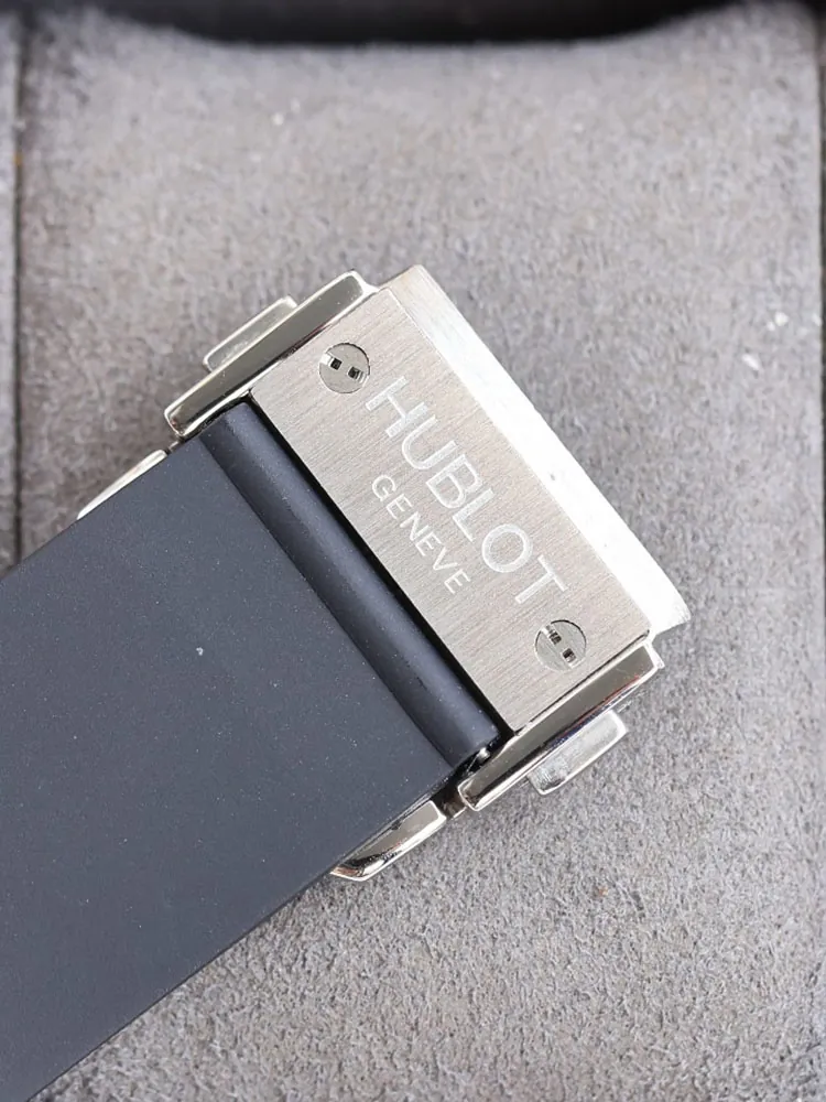 Hublot-Big-Bang-301.AI.460.RX-Grey-Buckle