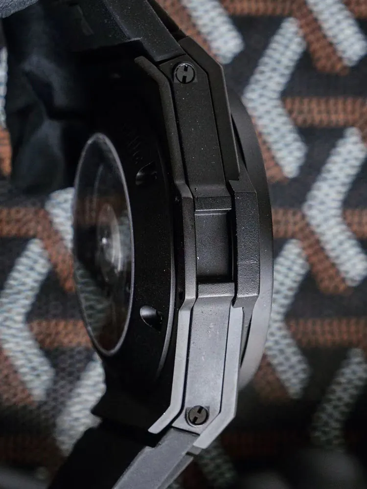 Hublot-Big-Bang-411.CI.1110.RX-Black-Left-Side-View