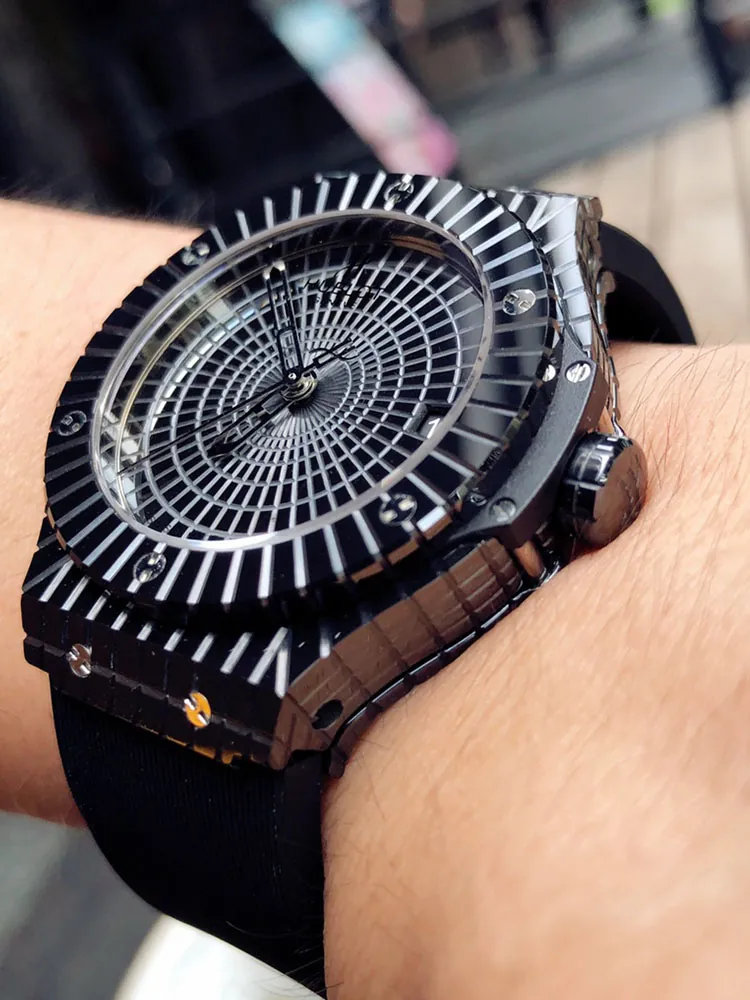Hublot-Big-Bang-346.CX.1800.RX-Black-Wearing-View-2