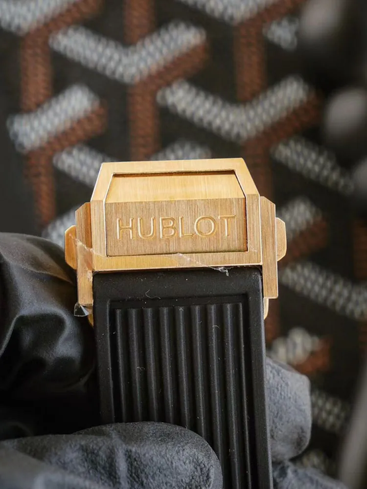 Hublot-Big-Bang-411.VX.1180.PR.0904.TMT18-Gold-Buckle