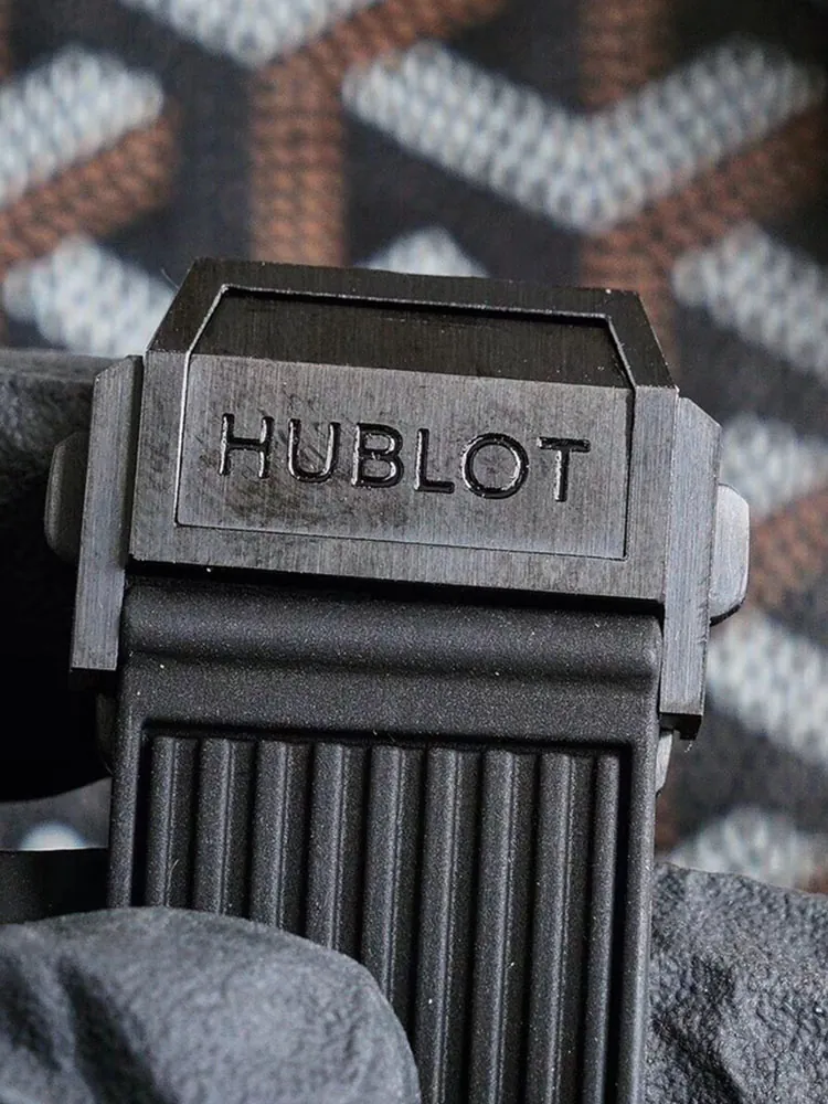 Hublot-Big-Bang-411.CI.1110.RX-Black-Buckle