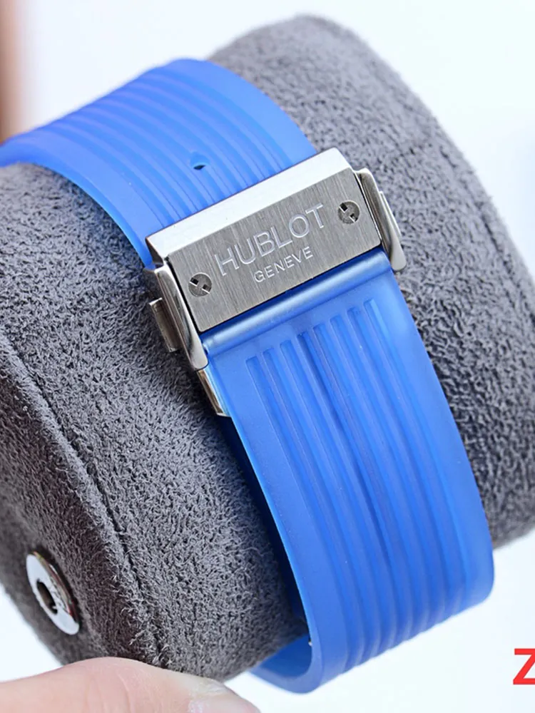 Hublot-Spirit-of-Big-Bang-Blue-Buckle