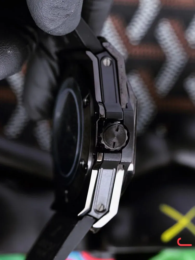 Hublot-Big-Bang-415.CX.1114.VR.1700.MXM17-Black-Right-Side-View
