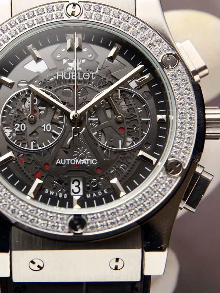 Hublot-Classic-Fusion-525.NX.0170.RX.1104-Black-Dial-Detail-2