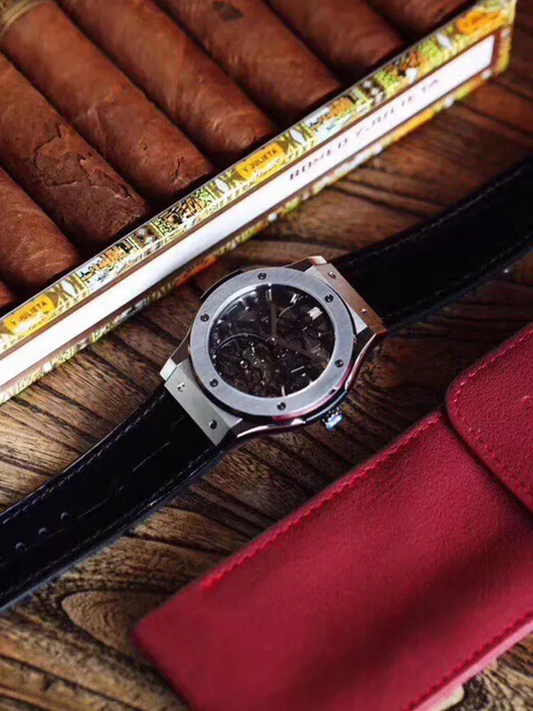 Hublot-Classic-Fusion-505.NX.0170.LR-Black-Display-Image