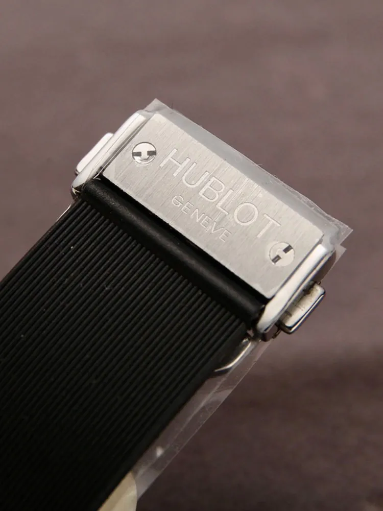Hublot-Classic-Fusion-525.NX.0170.RX-Black-Buckle