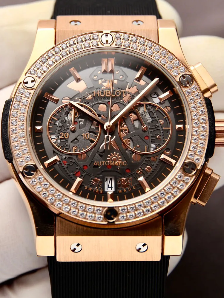 Hublot-Classic-Fusion-525.OX.0180.LR.1104-Black-Dial-Detail-1