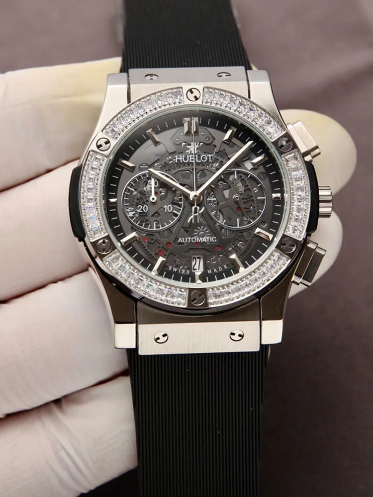 Hublot-Classic-Fusion-525.NX.0170.RX.1104-Black-Front-View-1