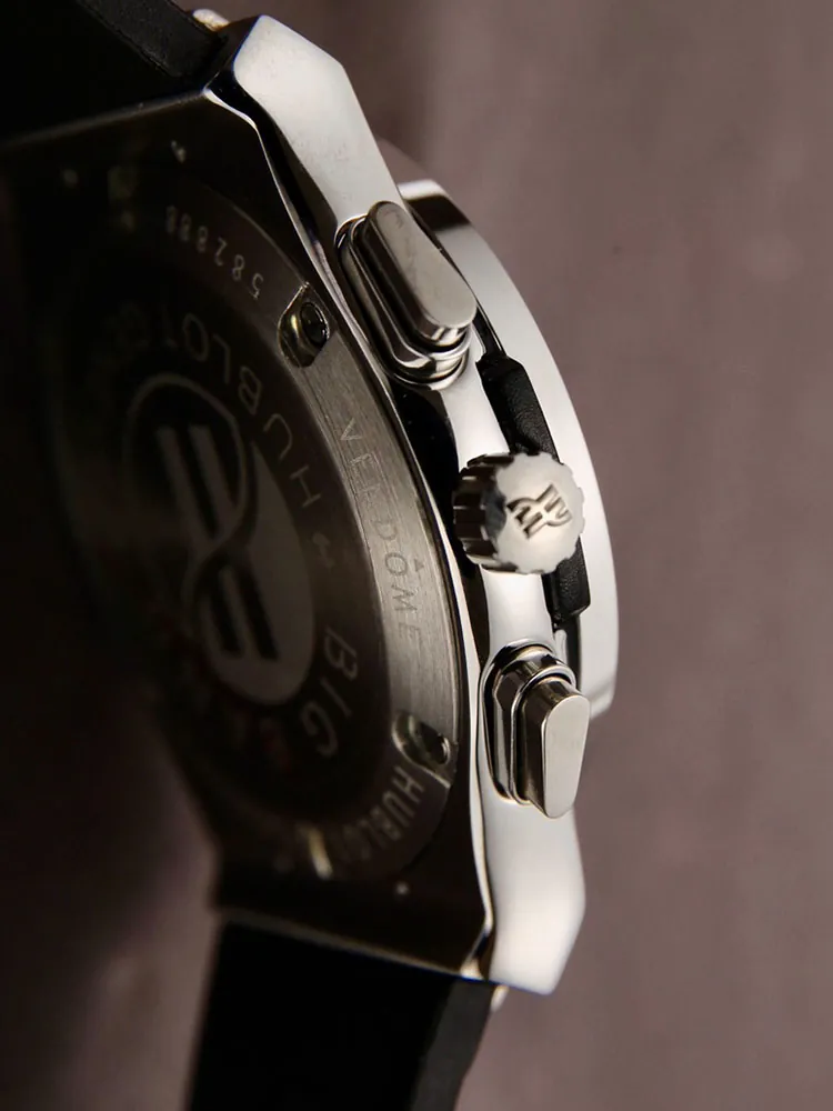 Hublot-Classic-Fusion-525.NX.0170.RX-Black-Right-Side-View