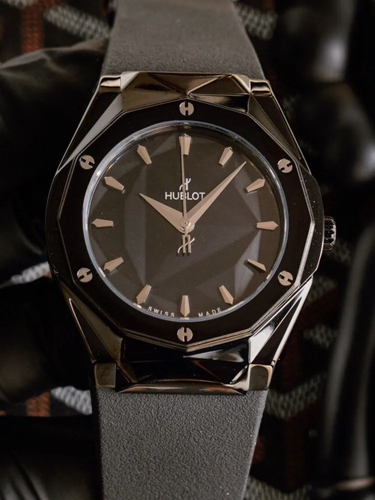 Hublot-Classic-Fusion-550.CS.1800.RX.ORl21-Black-Front-View-1