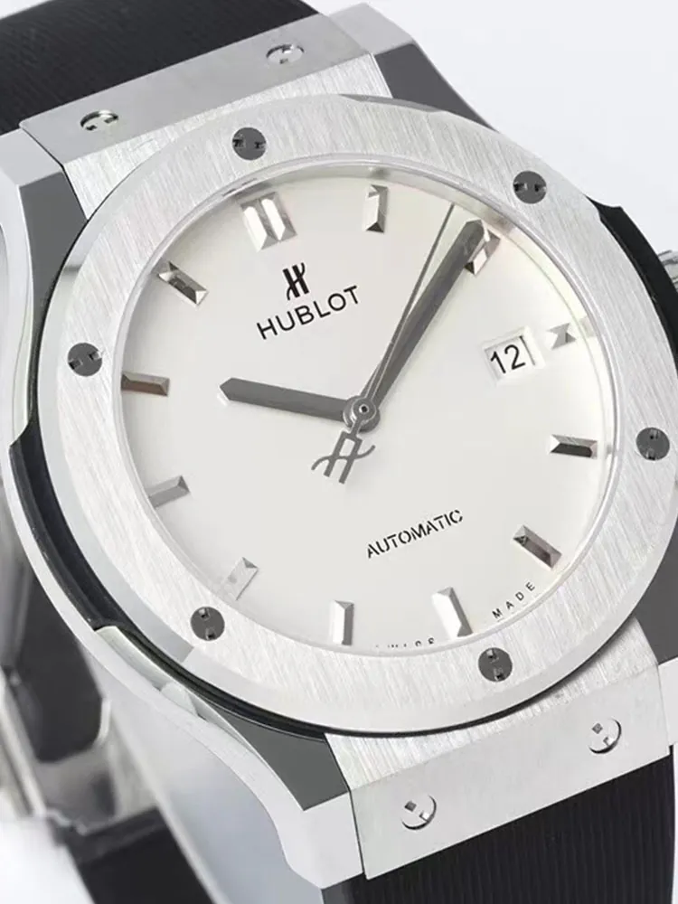 Hublot-Classic-Fusion-542.NX.2611.RX-White-Dial-Detail-2