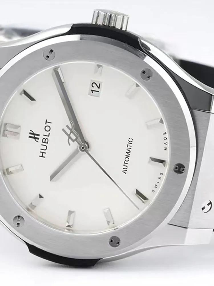 Hublot-Classic-Fusion-542.NX.2611.RX-White-Dial-Detail-3