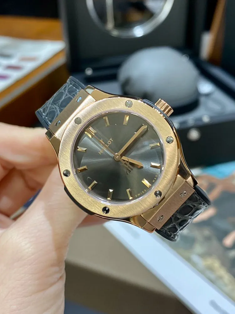 Hublot-Classic-Fusion-581.OX.7081.RX-Grey-Front-View-1