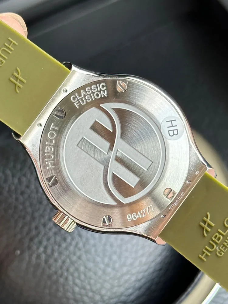 Hublot-Classic-Fusion-581.NX.8970.RX.1104-Green-Back-View