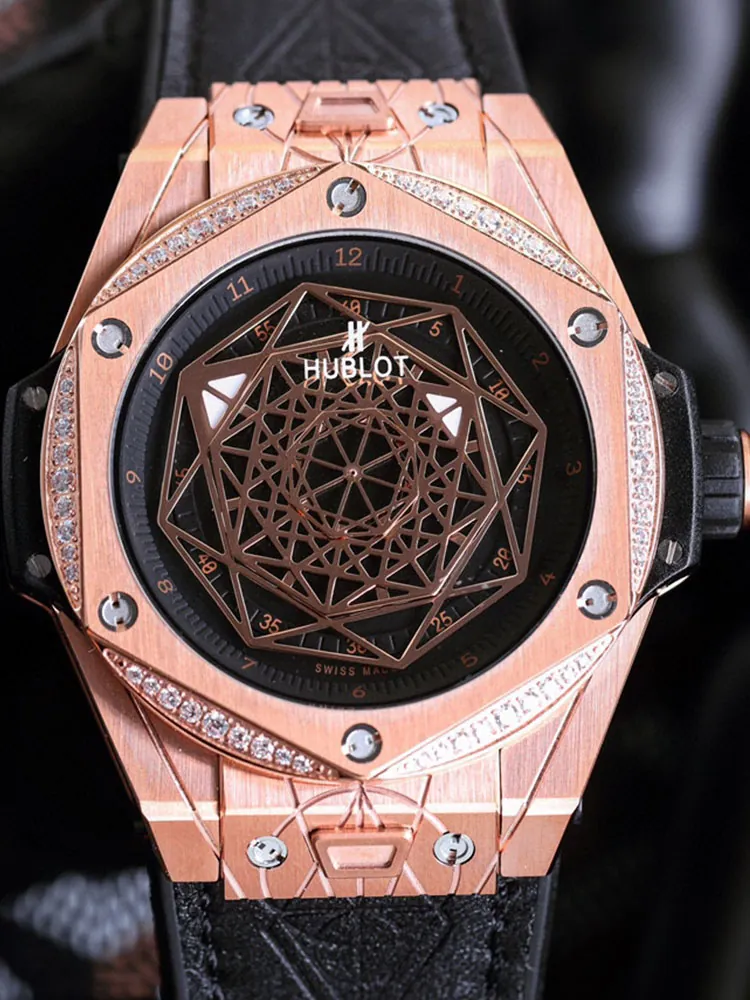 Hublot-Big-Bang-465.OS.1118.VR.1204.MXM17-Black-Front-View-1