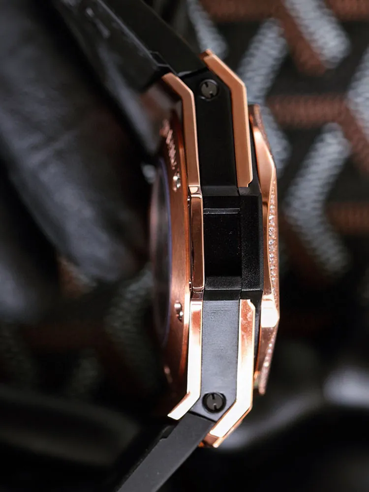 Hublot-Big-Bang-465.OS.1118.VR.1204.MXM17-Black-Left-Side-View