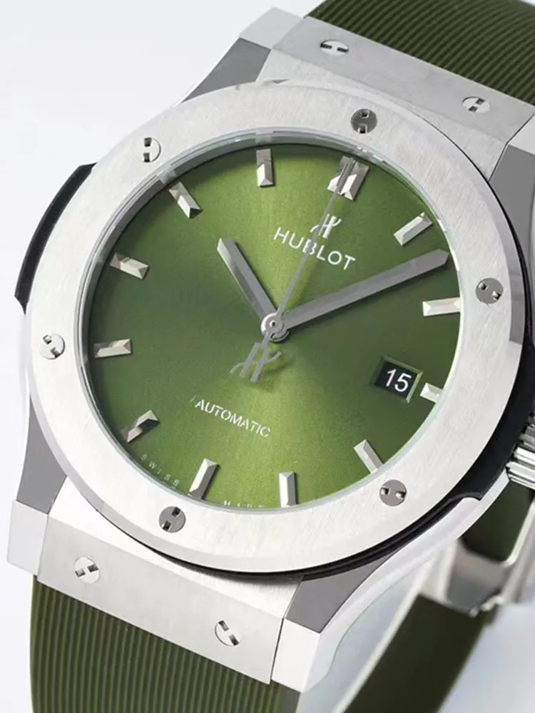 Hublot-Classic-Fusion-542.NX.8970.RX-Green-Dial-Detail-2