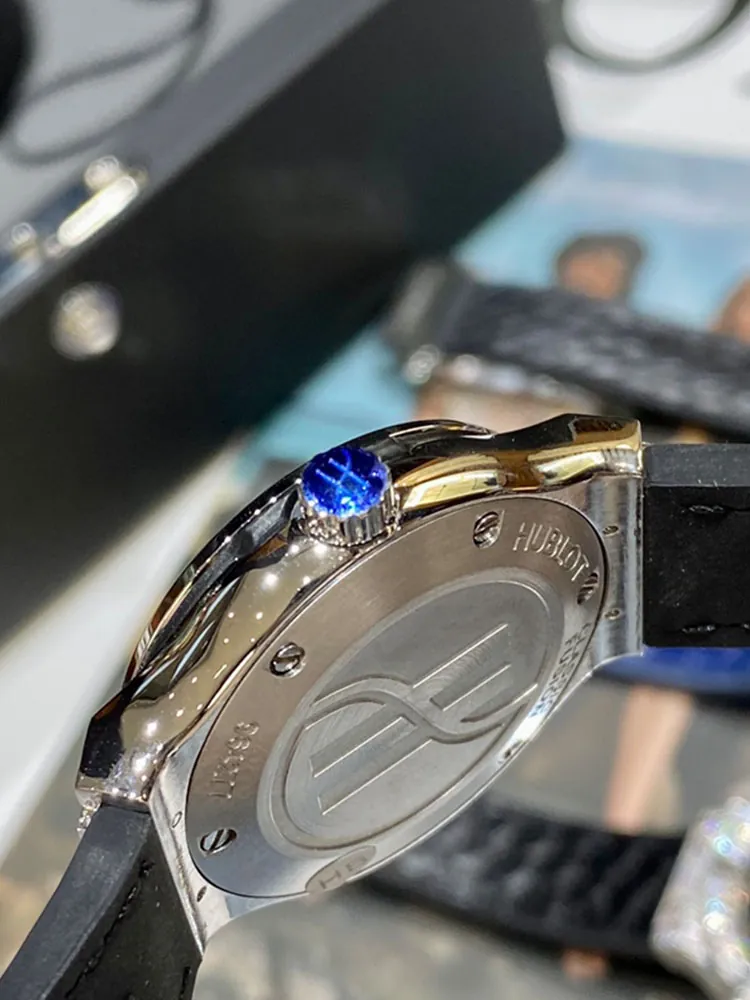 Hublot-Classic-Fusion-581.NX.7071.LR-Grey-Right-Side-View