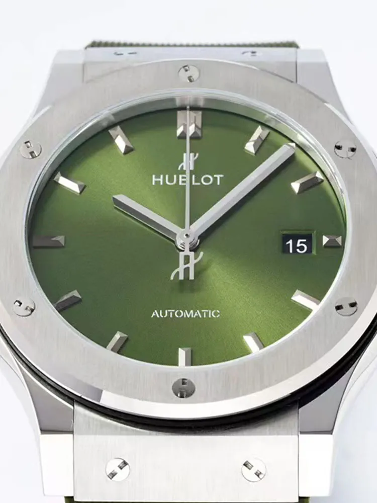 Hublot-Classic-Fusion-542.NX.8970.RX-Green-Dial-Detail-3