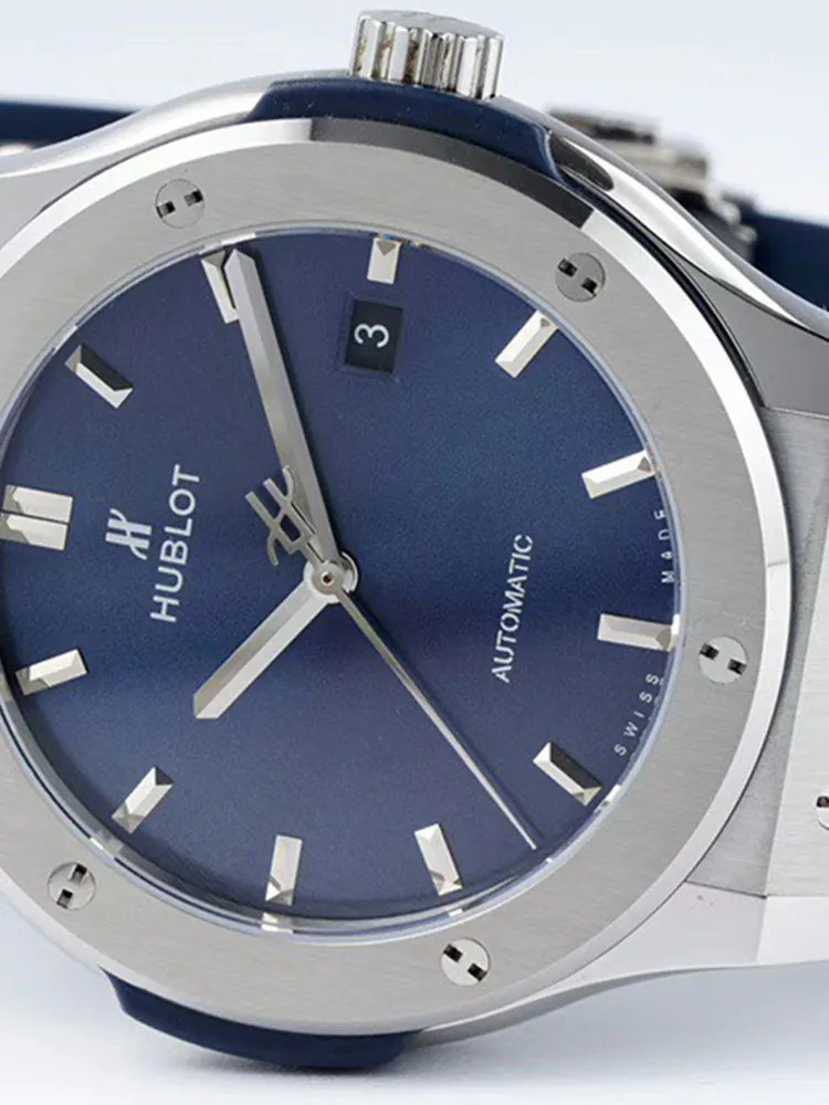 Hublot-Classic-Fusion-511.NX.7170.RX-Blue-Dial-Detail-4
