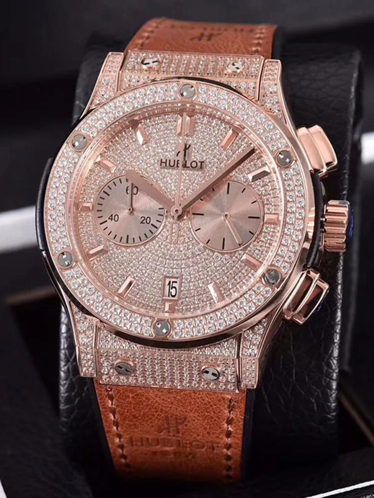 Hublot-Classic-Fusion-521.OX.9010.LR.1704-Rose-Gold-Front-View-1