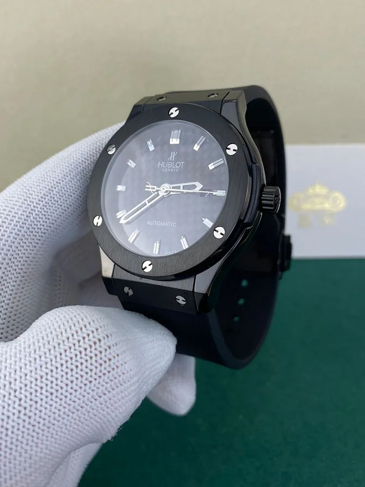 Hublot-Classic-Fusion-511.CM.1770.RX-Black-Detail-Images-2
