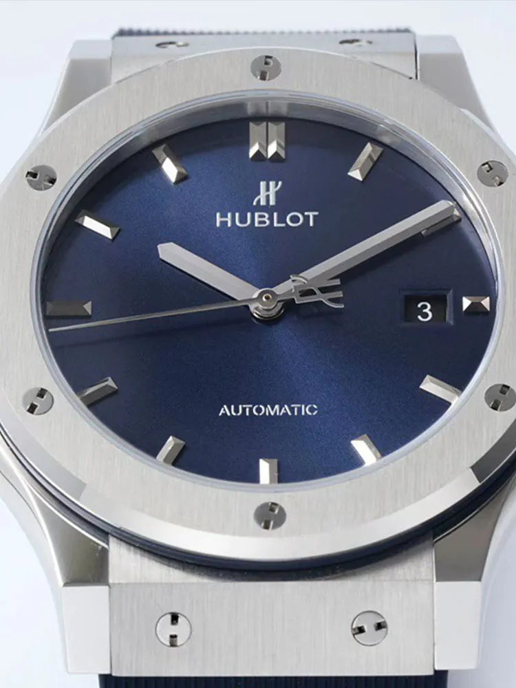 Hublot-Classic-Fusion-511.NX.7170.RX-Blue-Dial-Detail-1