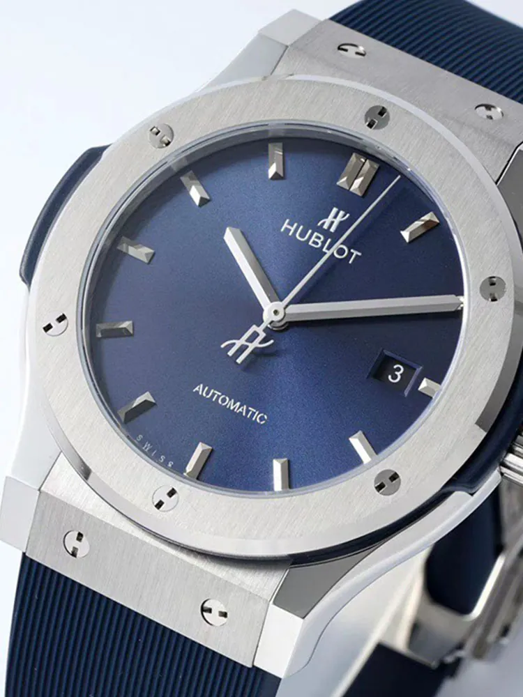 Hublot-Classic-Fusion-511.NX.7170.RX-Blue-Dial-Detail-2