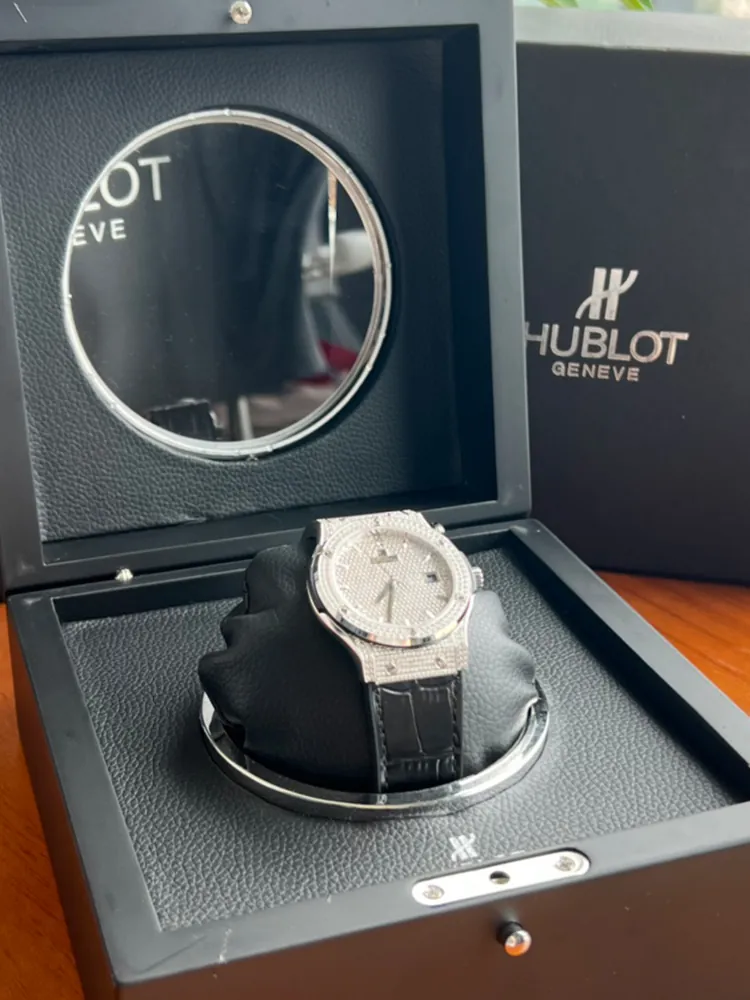 Hublot-Classic-Fusion-542.NX.9010.LR.1704-Silver-Display-Image