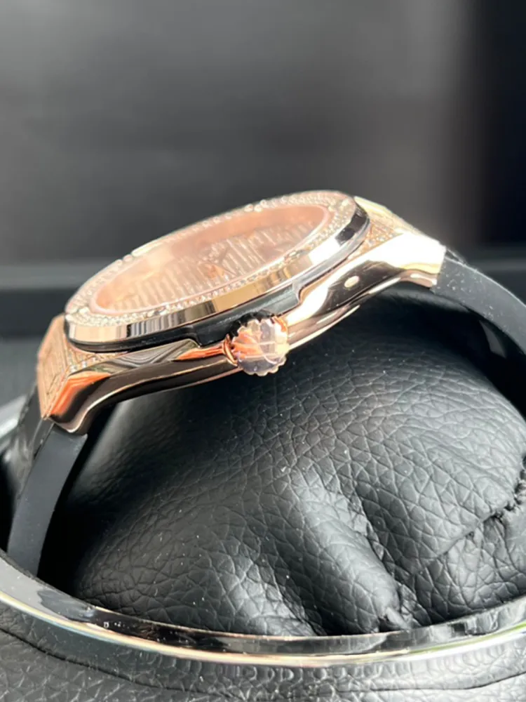Hublot-Classic-Fusion-542.OX.9010.LR.1704-Rose-Gold-Right-Side-View