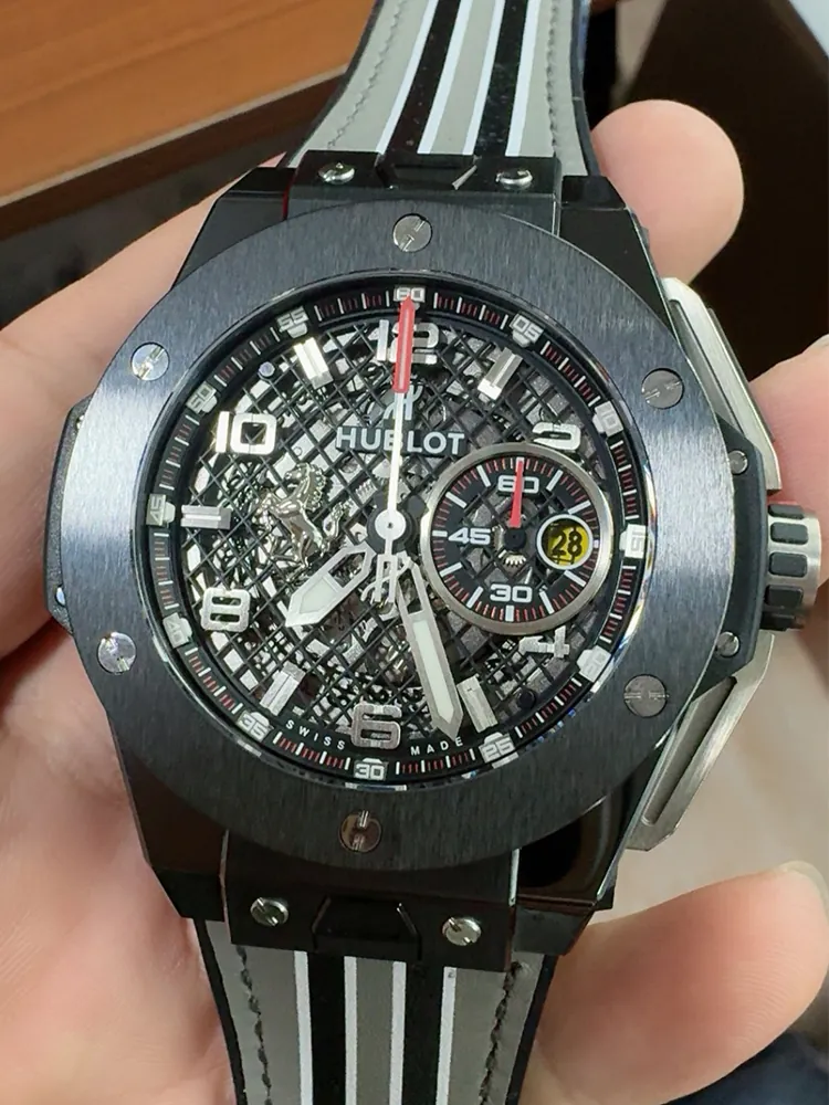 Hublot-Big-Bang-401.FX.1123.VR-Black-Front-View-1
