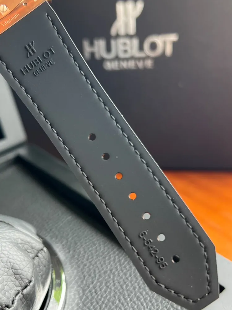 Hublot-Classic-Fusion-542.OX.9010.LR.1704-Rose-Gold-Watch-Strap-2