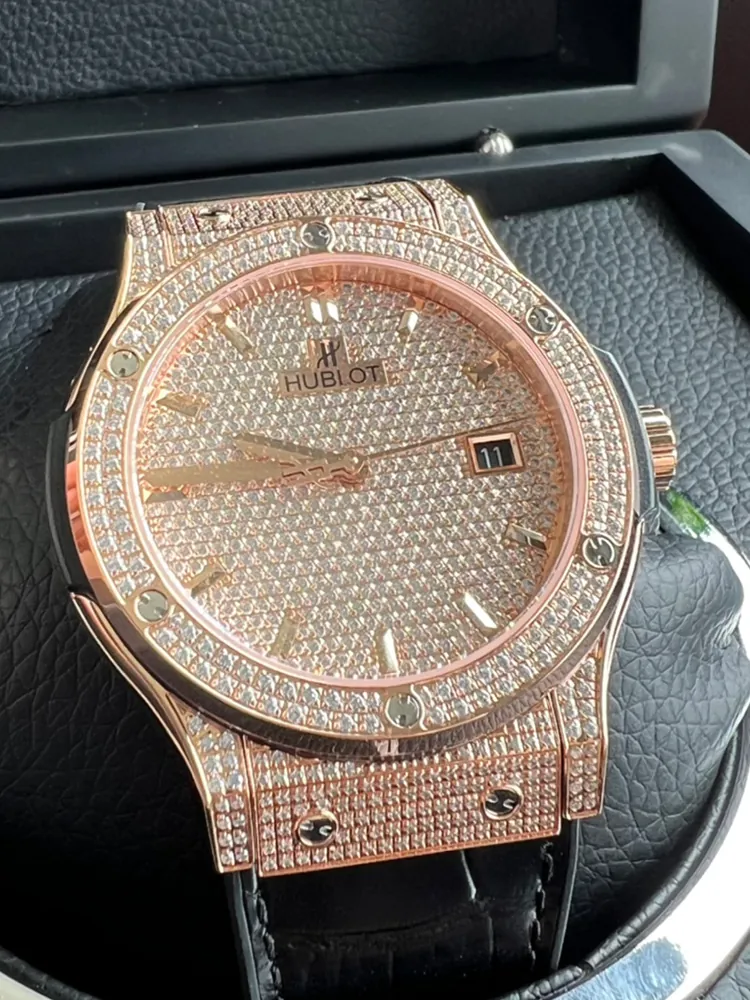 Hublot-Classic-Fusion-542.OX.9010.LR.1704-Rose-Gold-Front-View-2