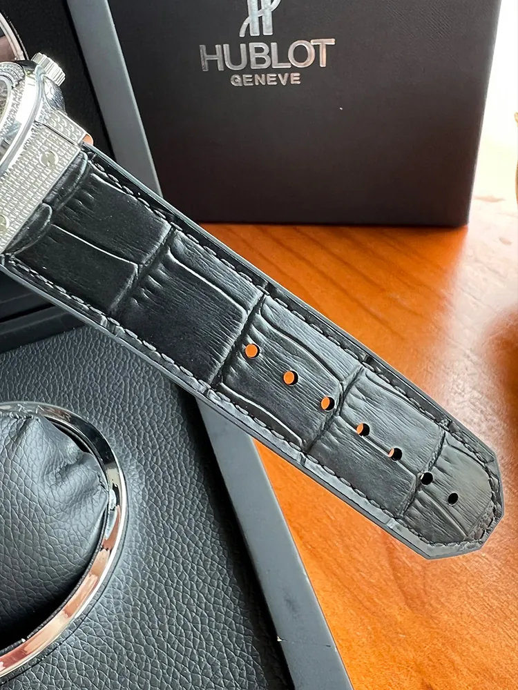 Hublot-Classic-Fusion-542.NX.9010.LR.1704-Silver-Watch-Strap-1
