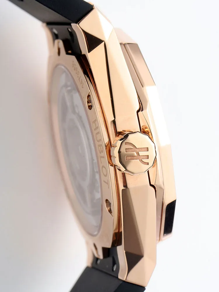 Hublot-Classic-Fusion-550.OS.1800.RX.1604.ORL19-Black-Right-Side-View