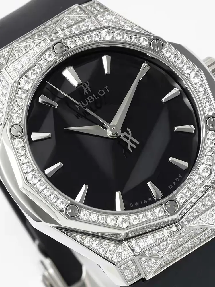 Hublot-Classic-Fusion-550.NS.1800.RX.1604.ORL19-Black-Dial-Detail-4