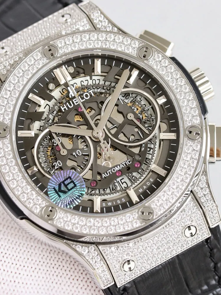 Hublot-Classic-Fusion-525.NX.0170.LR.1704-Black-Dial-Detail-1