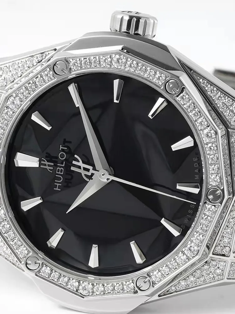 Hublot-Classic-Fusion-550.NS.1800.RX.1604.ORL19-Black-Dial-Detail-3