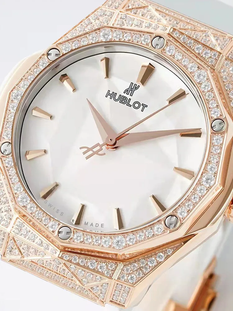 Hublot-Classic-Fusion-550.OS.2200.RW.1604.ORL20-White-Dial-Detail-1