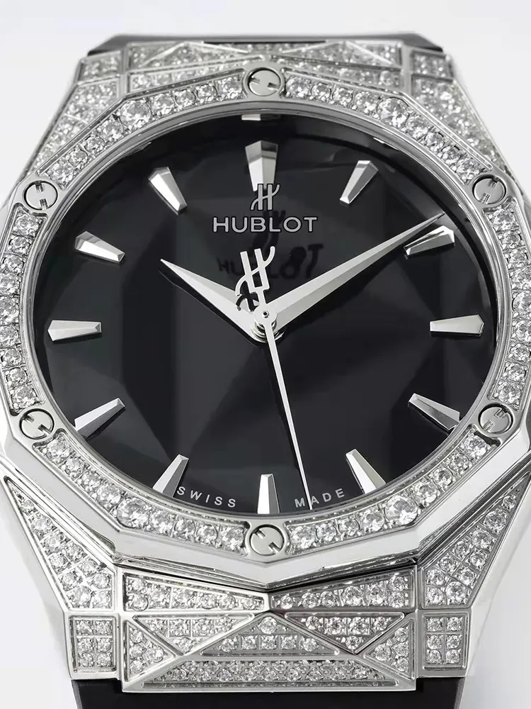 Hublot-Classic-Fusion-550.NS.1800.RX.1604.ORL19-Black-Dial-Detail-2