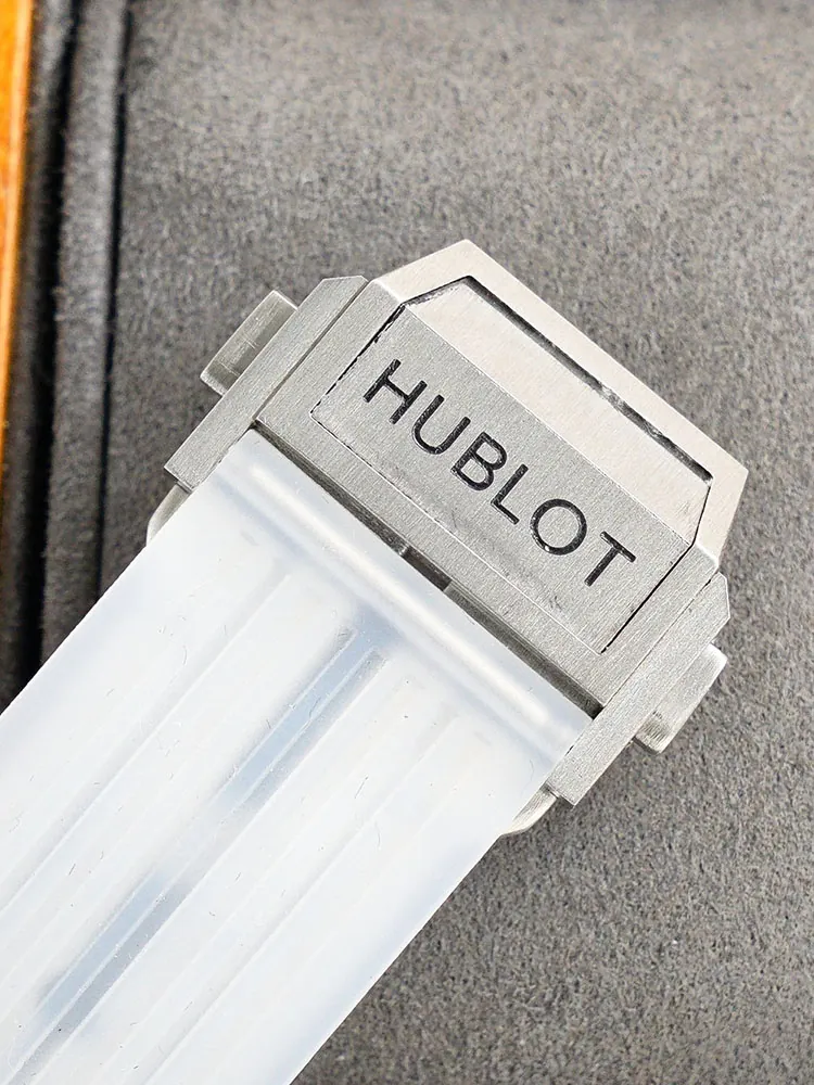 Hublot-Big-Bang-411.JX.4089RT.OWM17-Yellow-Buckle