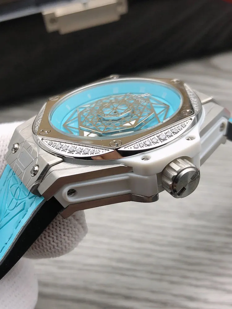 Hublot-Big-Bang-465.SS.7179.VR.1204.MXM19-Sky-Blue-Right-Side-View-2