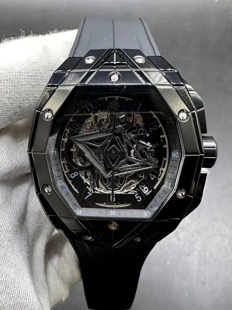 Hublot-Spirit-of-Big-Bang-648.CX.0114.RX.MXM23-Black-Front-View-1
